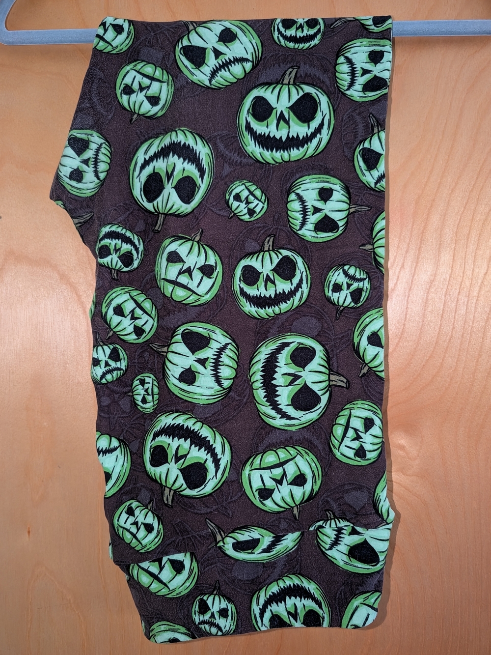 LuLaRoe Dark Gray Leggings with Glow Green Pumpkin Print - TC2
